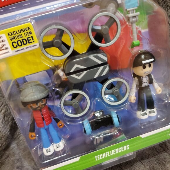 DEVSeries - Brookhaven: Techfluencers Ages 6+ - Picture 2 of 7